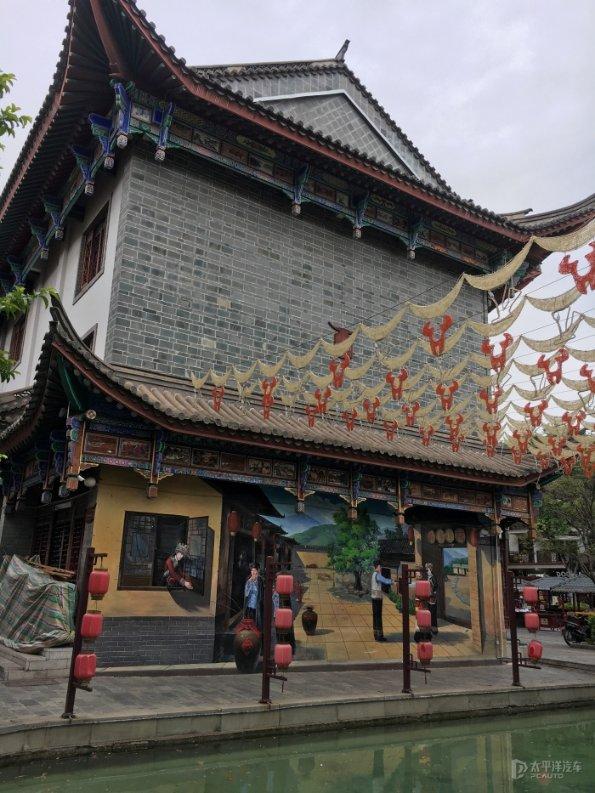 滚动的圆球无敌版